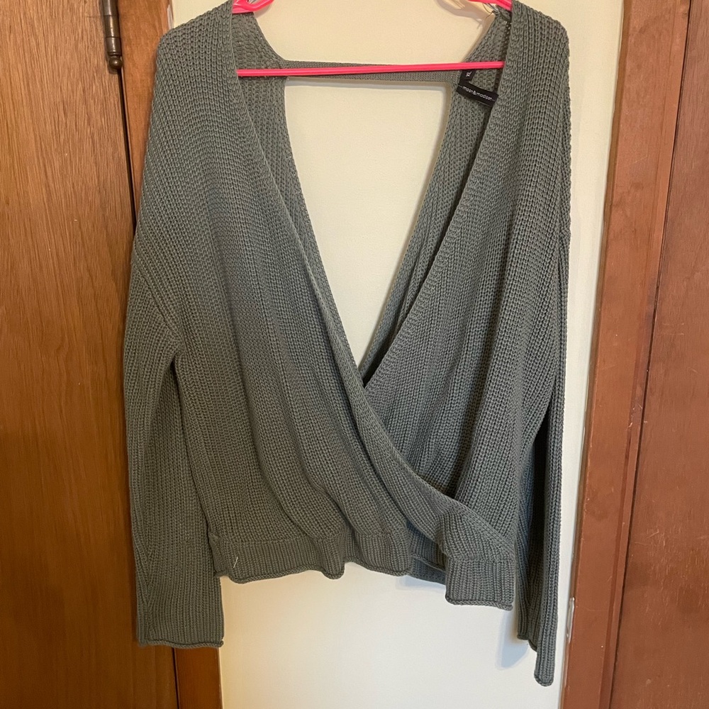 Sweater - Picture 2 of 2